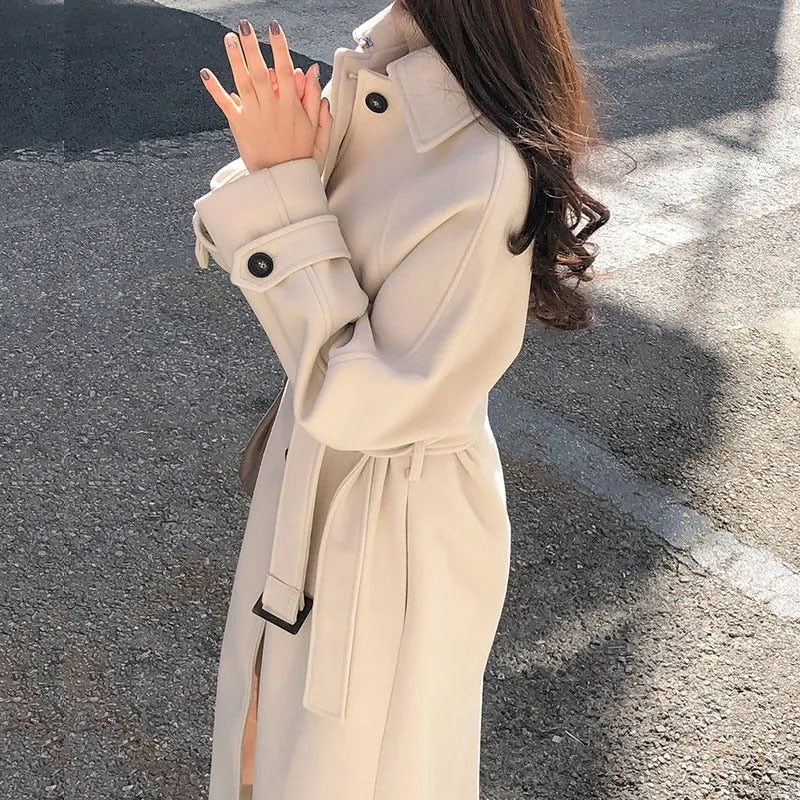 beige-trenchcoat-lange-mantel