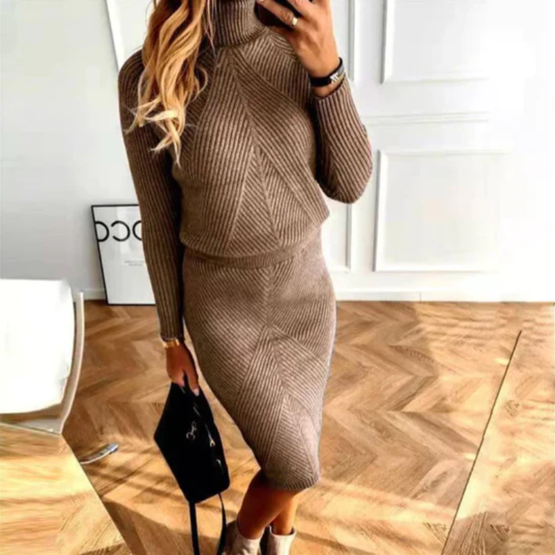Strickkleid mit langen Ärmeln