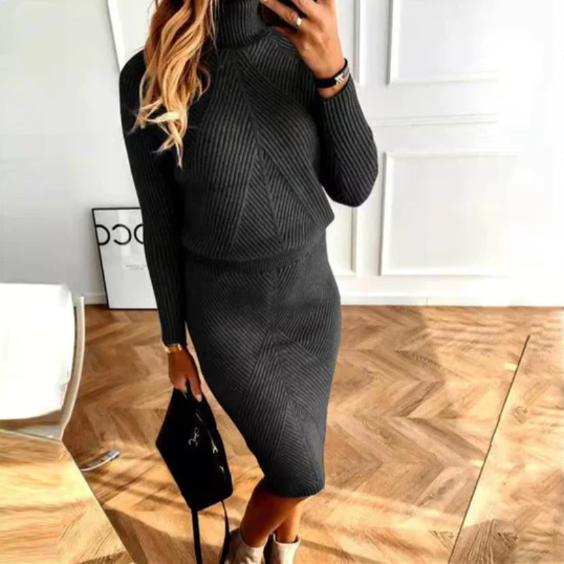 Strickkleid mit langen Ärmeln