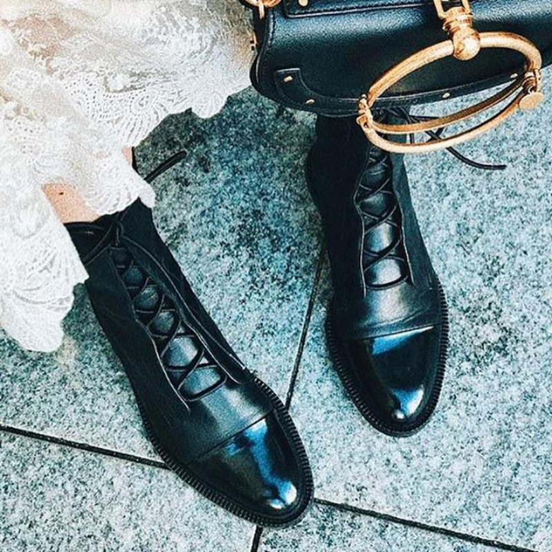 damen-schwarz-boots-flach